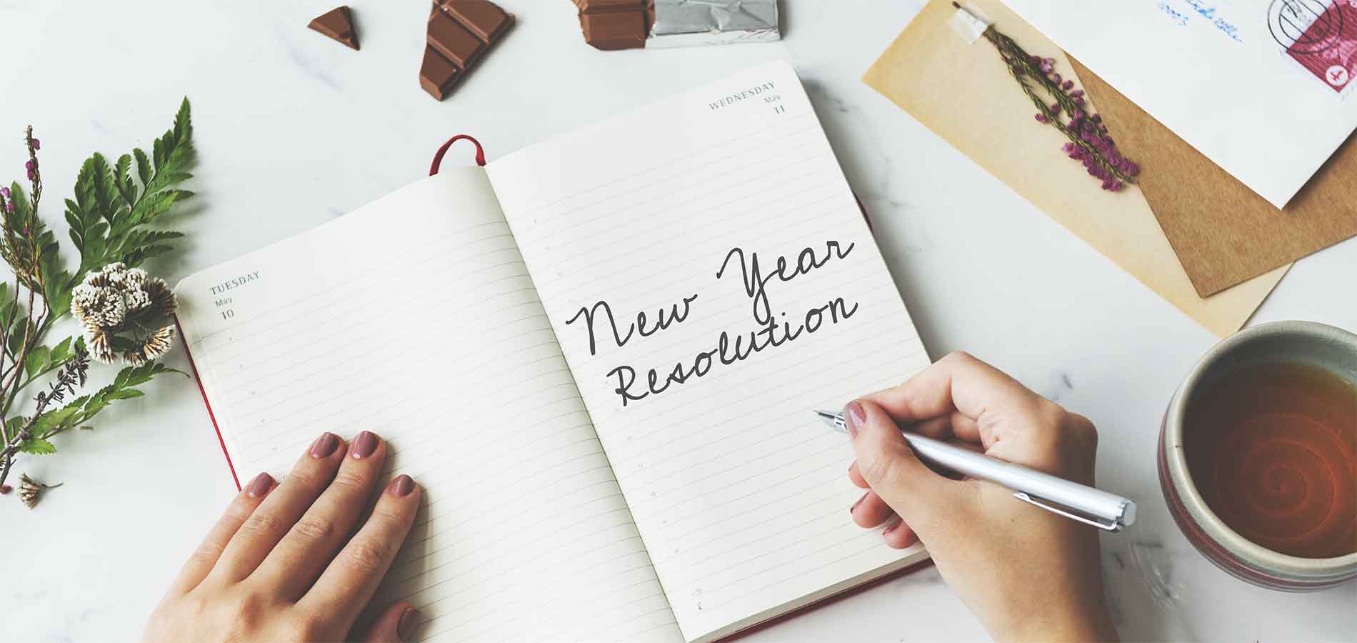 Five Good Financial Goals For Your New Year's Resolution